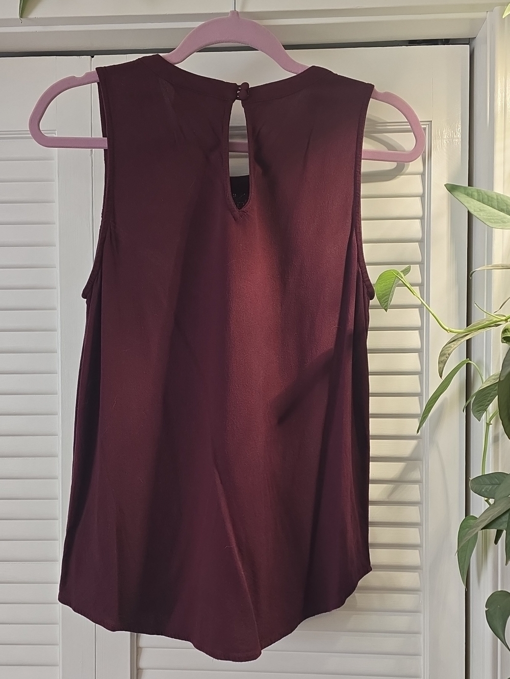 Daytrip Plum Beaded Yoke Sleeveless Camisole - Picture 5 of 5